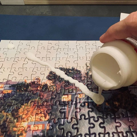 Glue a puzzle
